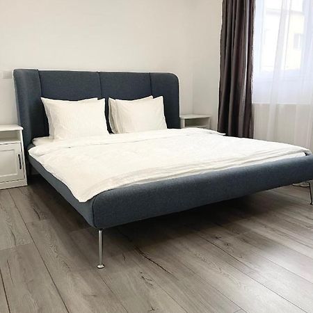 Apartament Emma トゥルゴヴィシュテ エクステリア 写真