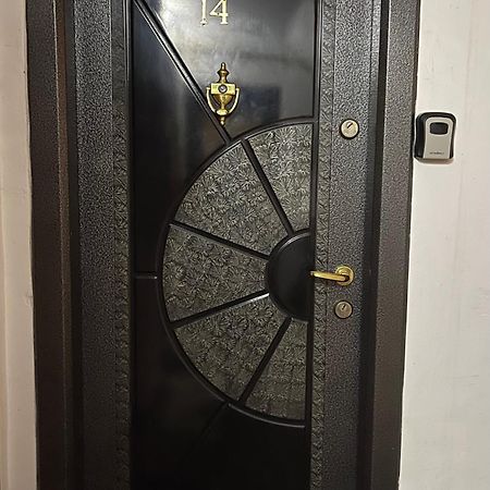 Apartament Emma トゥルゴヴィシュテ エクステリア 写真